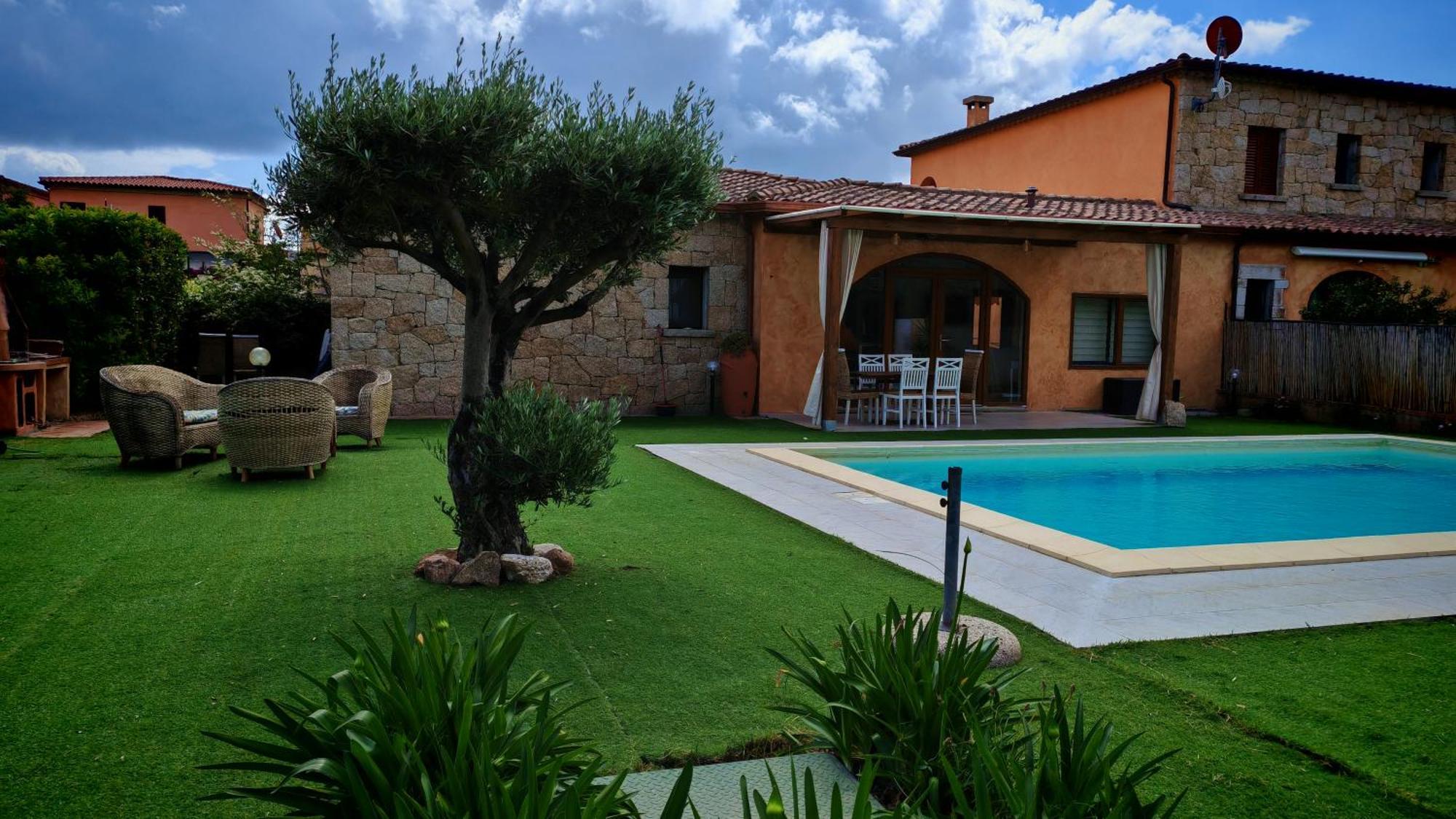 Villa Paola San Teodoro Con Piscina Privata Lu Lioni Luaran gambar